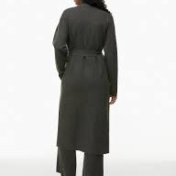 Wilfred Free Daylily Robe - Picture 2 of 5